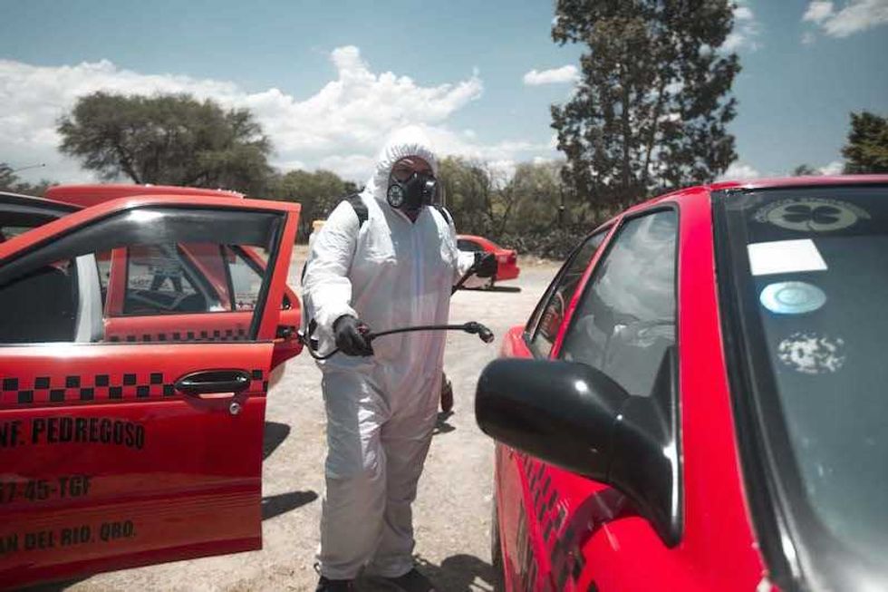 sanitizacion taxis 5