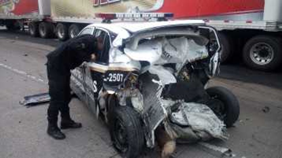 Se accidenta patrulla de “Grupo especial Leopardo”, en Querétaro