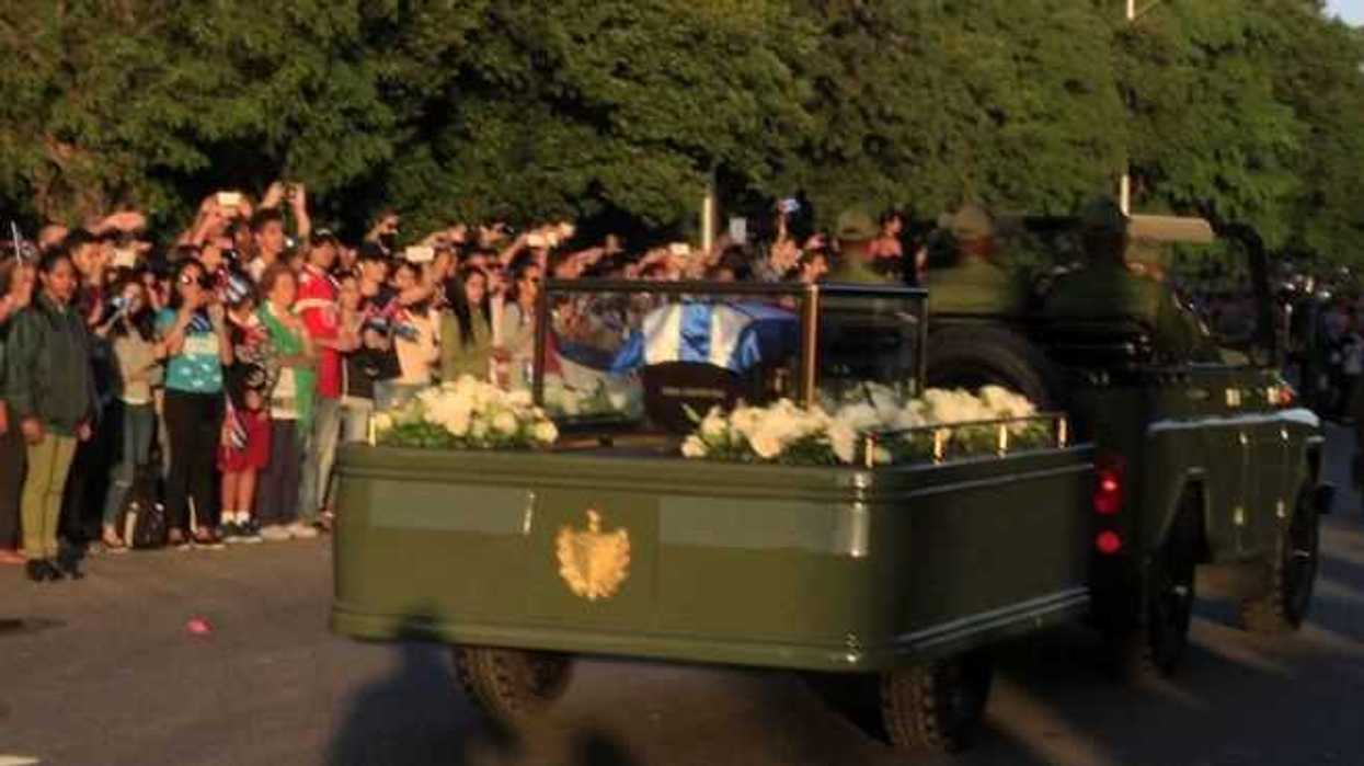 se-encuentran-restos-fidel-castro-los-del-che-guevara