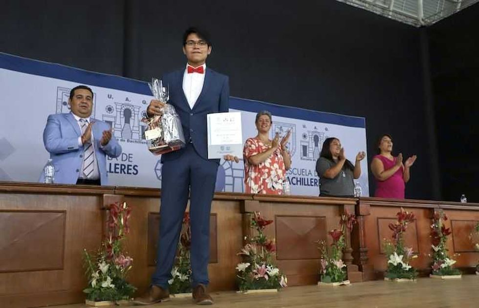 se gradua la generacion 2016 2019 de bachilleres uaq plantel bicentenario 2