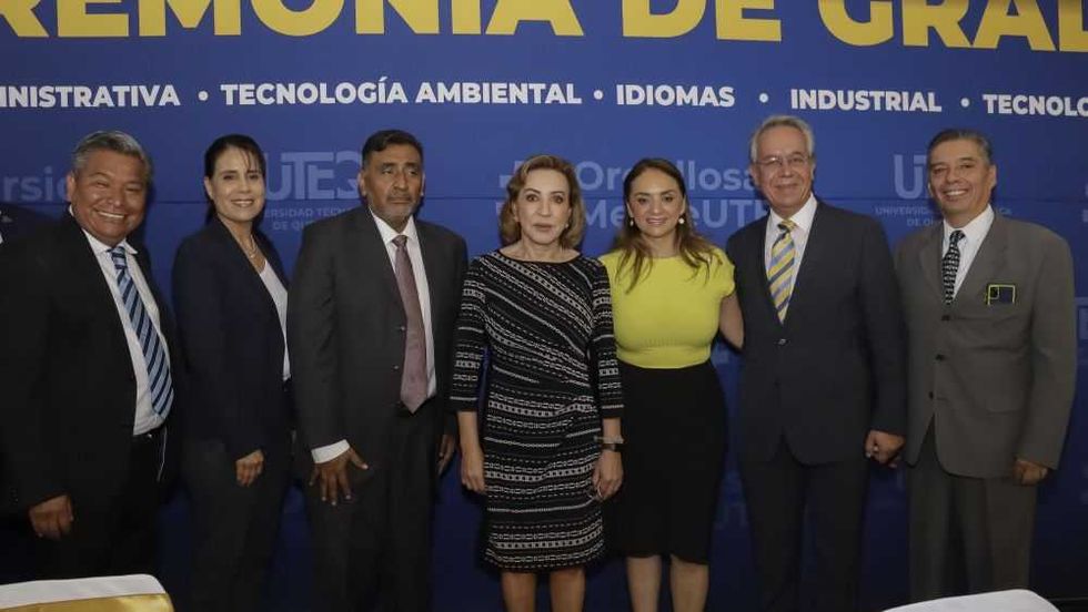 Se gradúan 276 estudiantes de la UTEQ en gremio industrial.