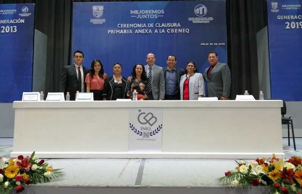 se graduan alumnos de primaria anexa a la normal del estado andres balvanera 34