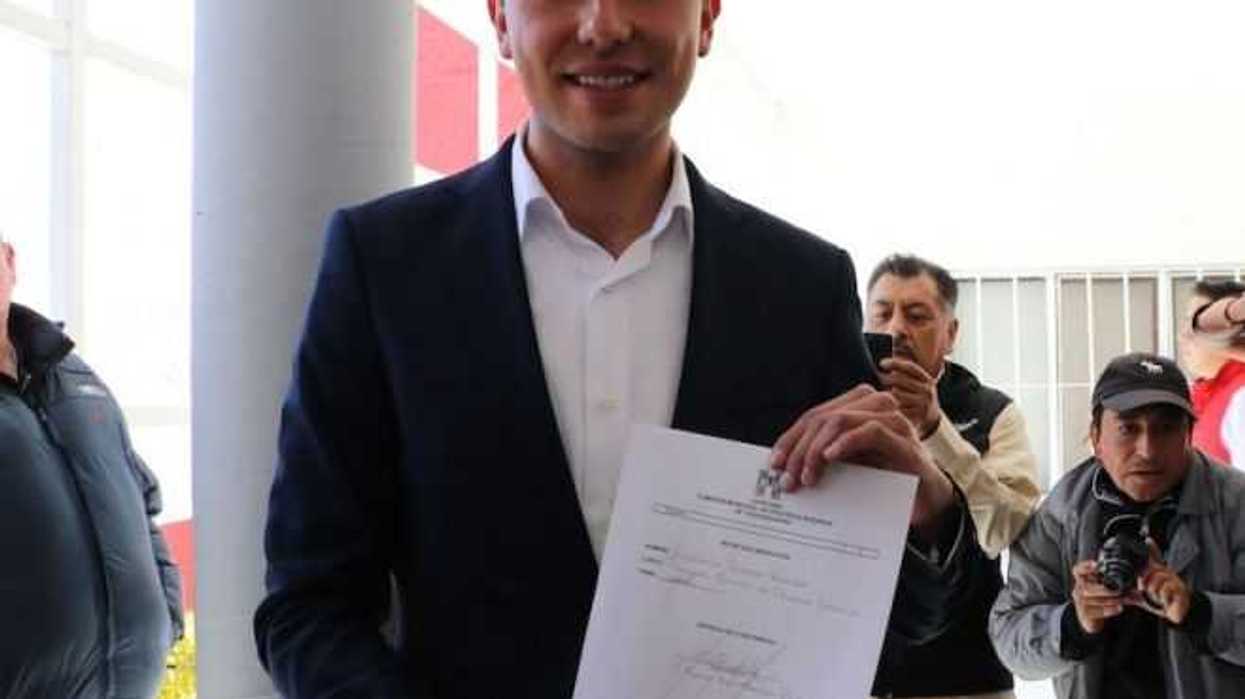 se-registra-hector-magana-como-precandidato-del-pri-en-tequisquiapan-1