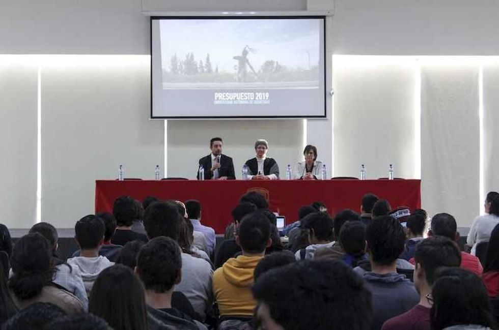 se sumo uaq a paro nacional a favor de presupuesto justo 2