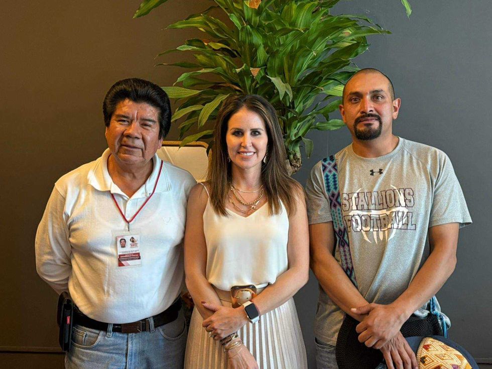 Secretaria Lennyz Meléndez Chacón en jornada de esterilización canina en delegación de Querétaro.