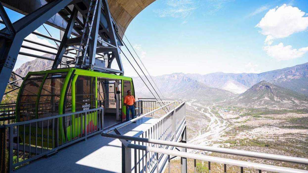 Secretaria Maricarmen Martínez Villarreal presenta las nuevas atracciones en Grutas de García.