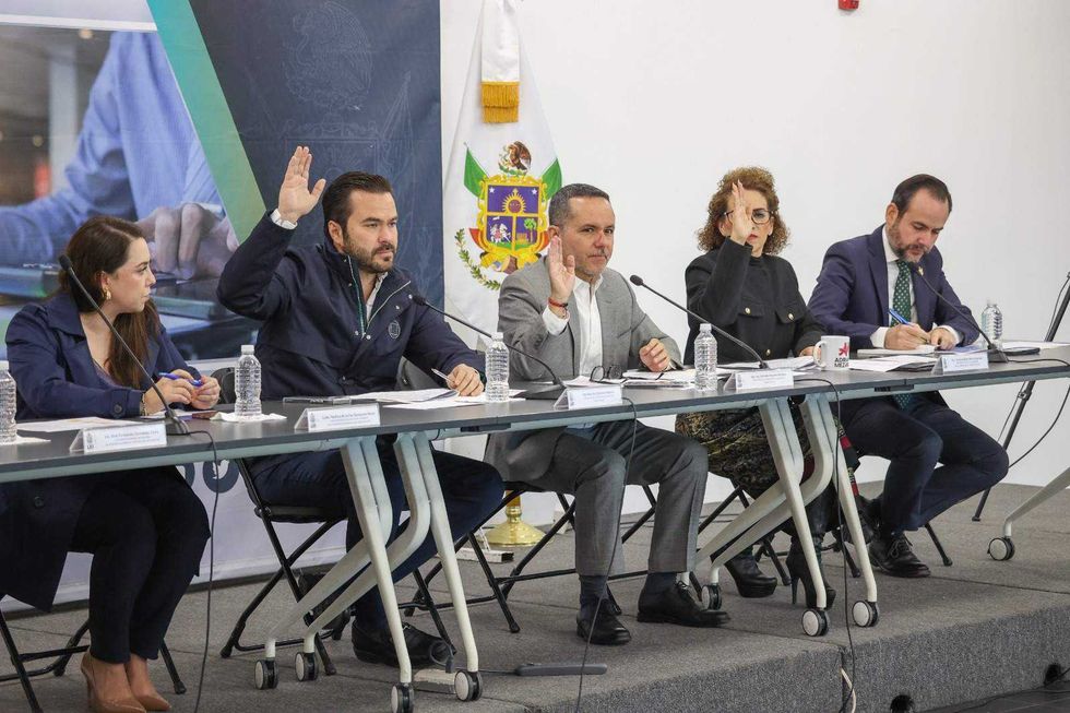 Secretario de Finanzas Carlos Alejandro León presenta propuesta de valores catastrales con congelamiento para predios afectados en Querétaro.