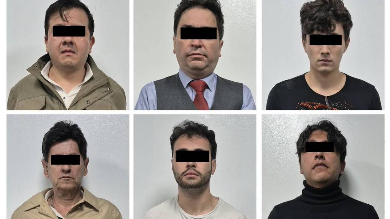 Seis hombres detenidos en el cateo de un inmueble en Lindavista, Ciudad de México, con una franja negra sobre los ojos