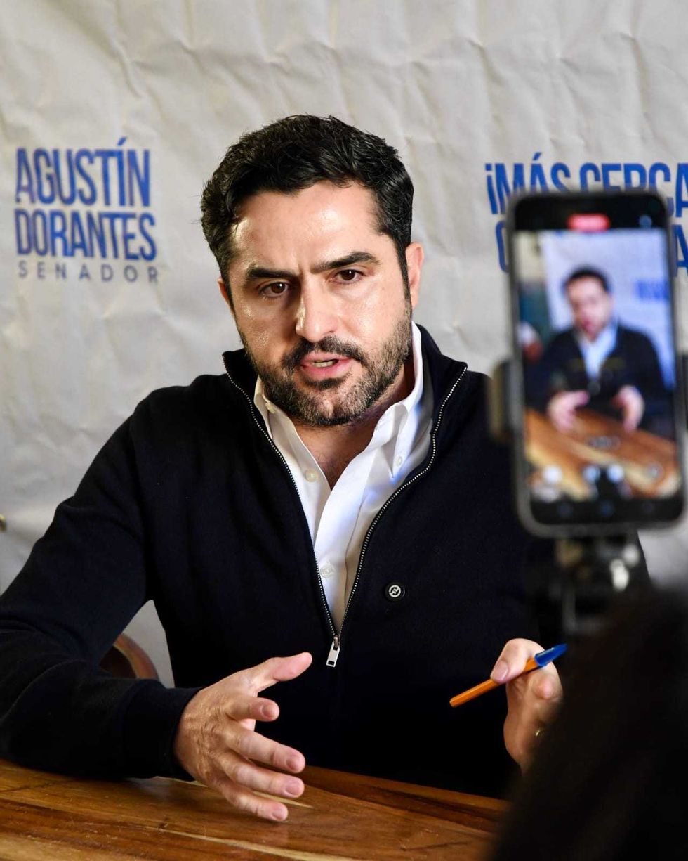 Senador Agust\u00edn Dorantes L\u00e1mbarri durante conferencia sobre Modelo Queretano de Justicia en Quer\u00e9taro