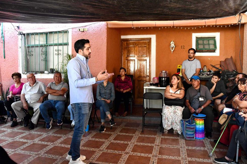 Senador Agustín Dorantes inaugura Casa Amiga en barrio San Isidro de San Juan del Río Querétaro.