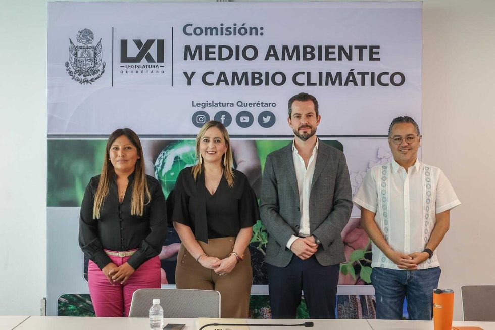 Sesi\u00f3n de la Comisi\u00f3n de Medio Ambiente del Congreso de Quer\u00e9taro donde aprueban regular veh\u00edculos todo terreno en \u00e1reas naturales protegidas