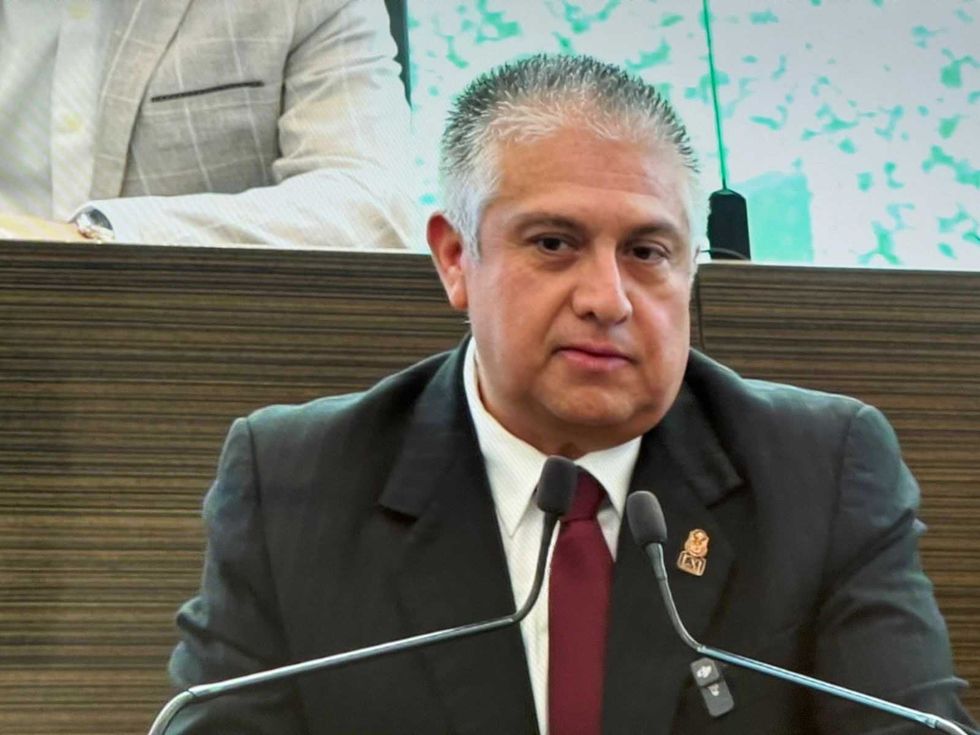 Sesi\u00f3n del pleno del Congreso de Quer\u00e9taro donde se aprob\u00f3 la Mesa Directiva 2026 con Sinuh\u00e9 Piedragil como presidente