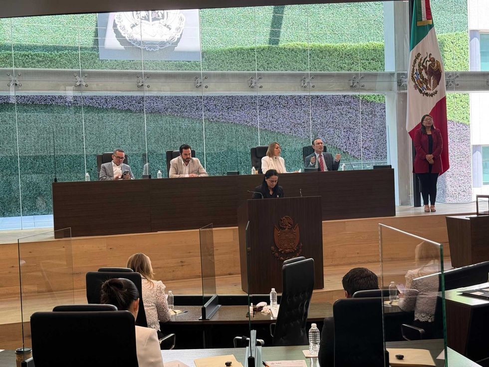 Sesi\u00f3n del pleno del Congreso de Quer\u00e9taro donde se aprob\u00f3 la Mesa Directiva 2026 con Sinuh\u00e9 Piedragil como presidente