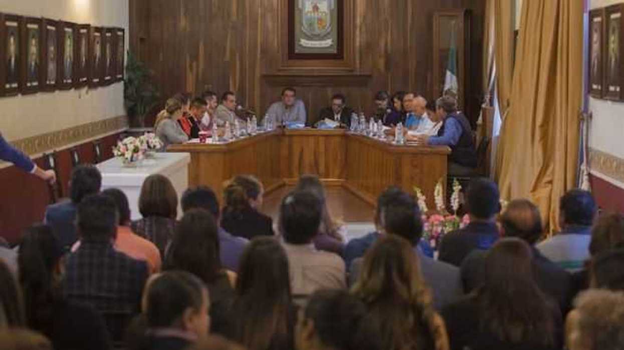 sesion-cabildo-plazas-comerciales