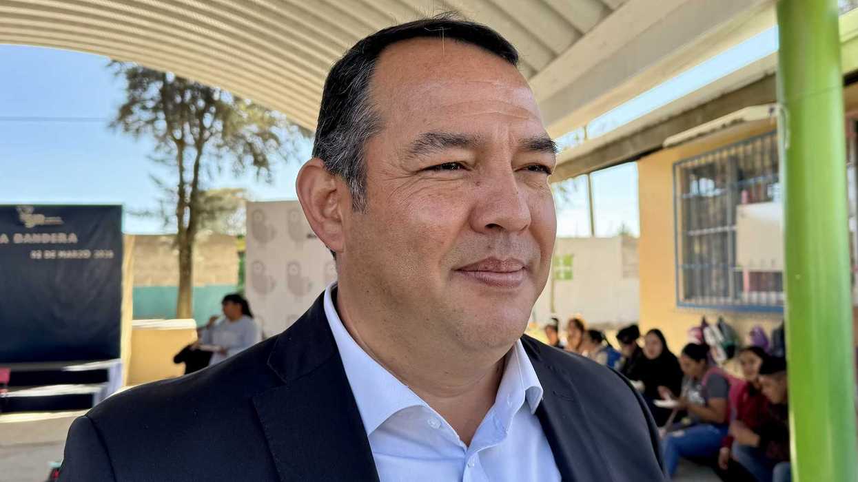 Sesión de cabildo de San Juan del Río en la que el alcalde expuso el desequilibrio entre gasto en nómina y obra pública municipal en 2025