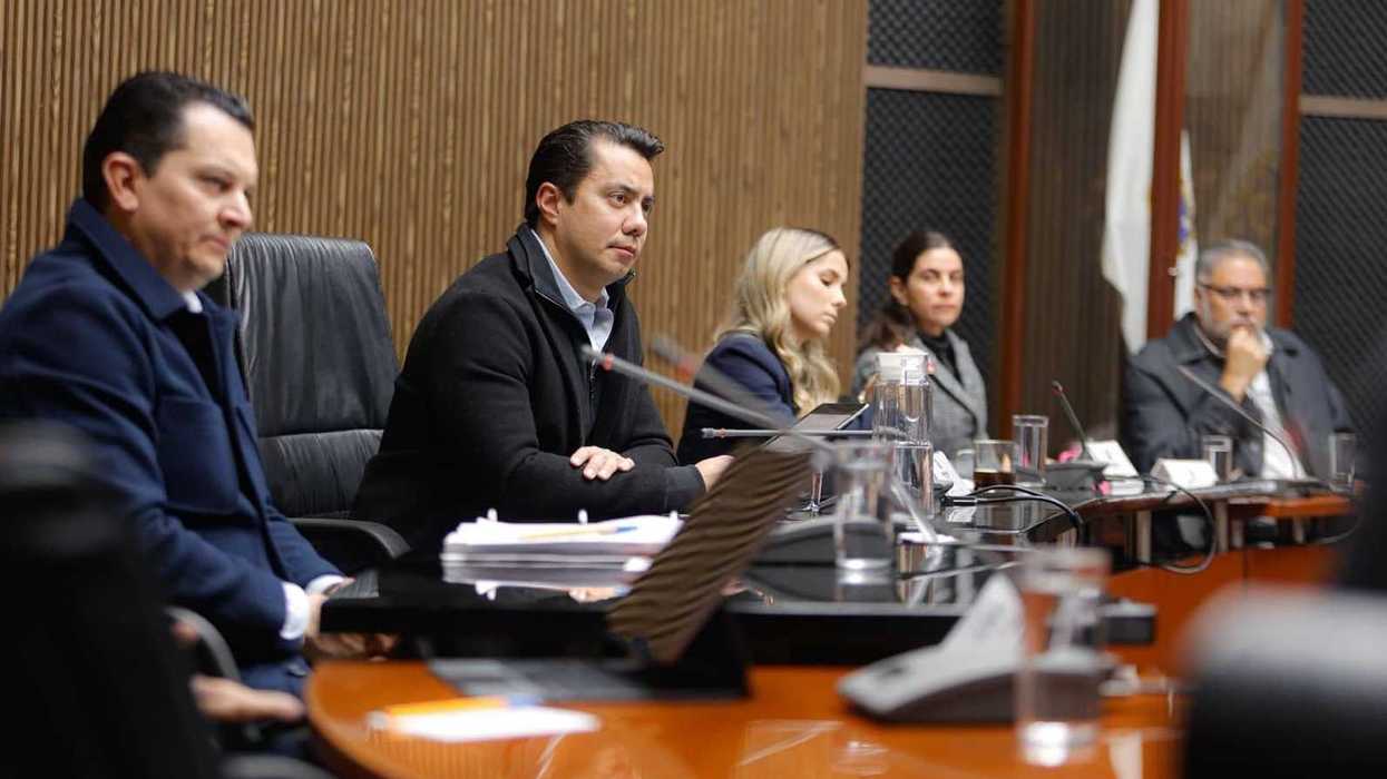 Sesión de Cabildo del Ayuntamiento de Querétaro donde se aprobaron convenios de hermanamiento con ciudades de Estados Unidos.