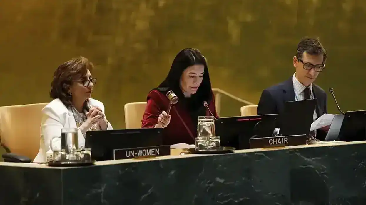 Sesión plenaria del 70° período de la Comisión de la Condición Jurídica y Social de la Mujer de la ONU en Nueva York, donde gobiernos aprobaron acuerdo sobre justicia de género