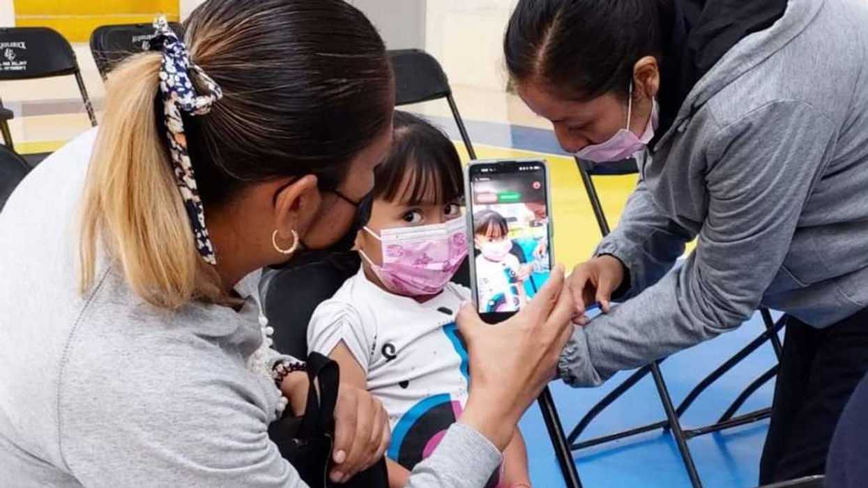 Sin considerarse, vacunación anti Covid a otros sectores de la población.