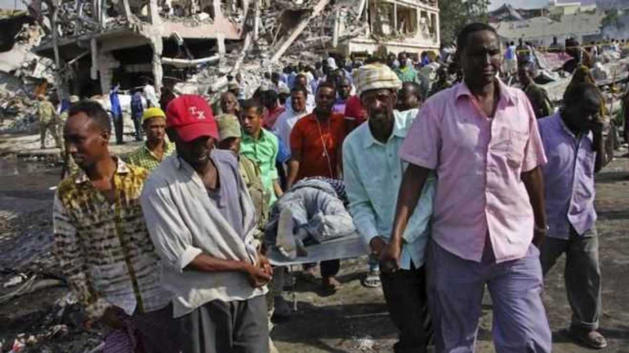 somalia-sepulta-a-victimas-del-peor-atentado-en-historia