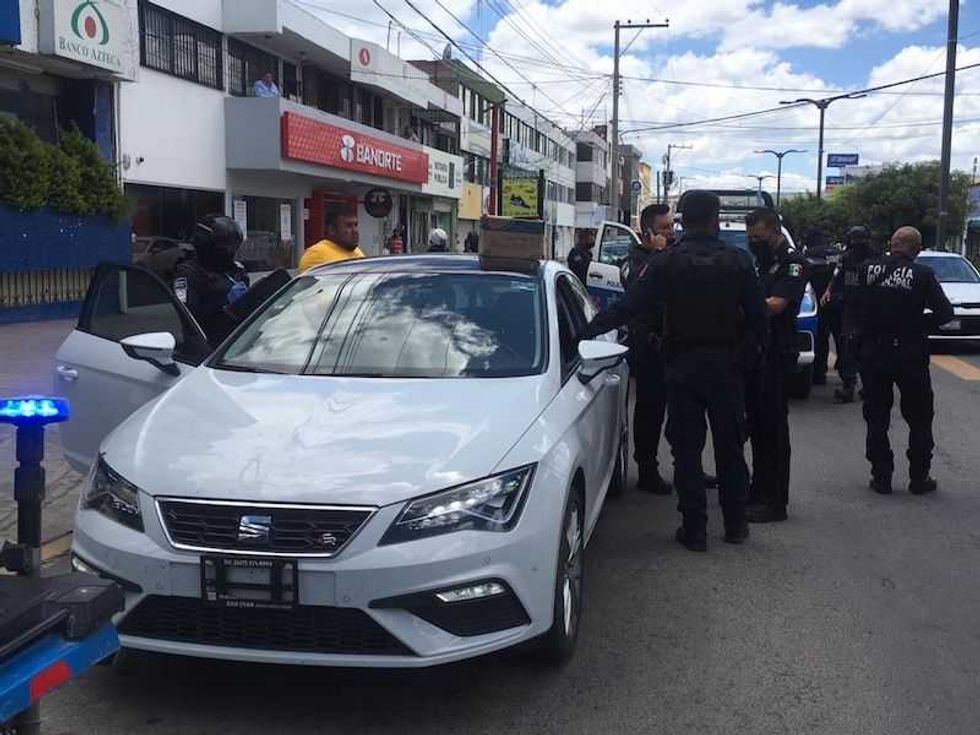 Sujeto armado causa movilización policiaca en San Juan del Río