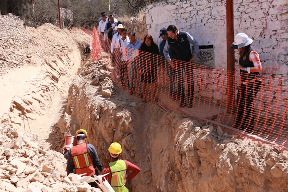 supervisa gobernador obras viales en camargo penamiller