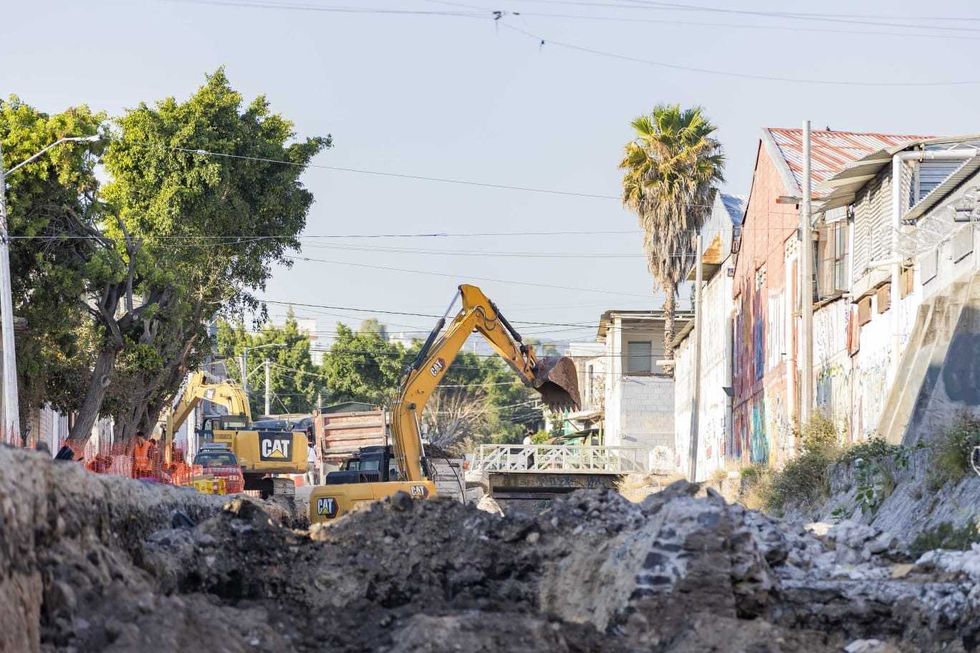 Supervisi\u00f3n de obras de control pluvial en bordos Cuates y dren Obreros en zona norte de Quer\u00e9taro