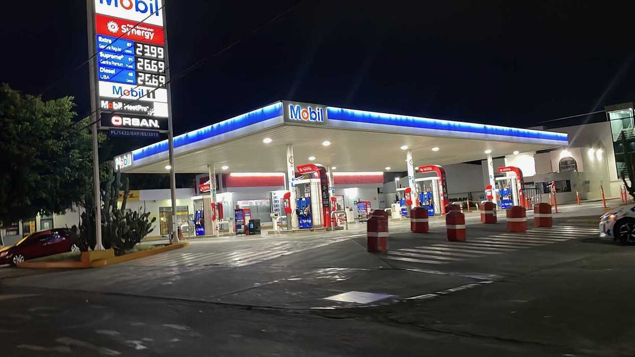 Surtidor de gasolina en México, en referencia al precio promedio nacional de combustibles del 31 de agosto de 2026.