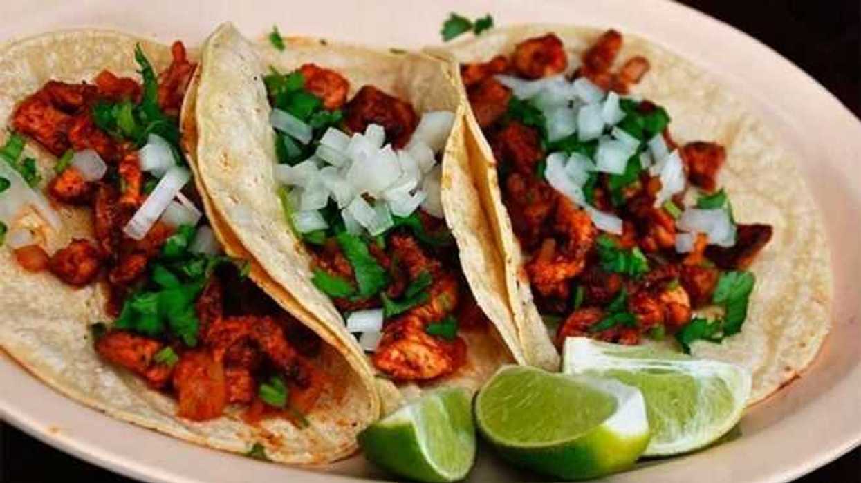 taco-platillo-tipico-mexican-