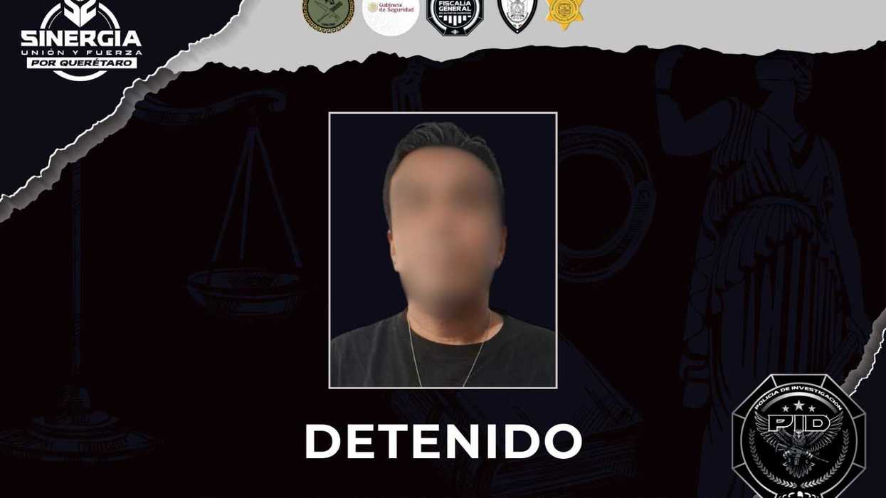 Tarjeta de la estrategia Sinergia por Querétaro con la leyenda «Detenido» y el rostro de la persona difuminado, por el cateo en la colonia El Vergel.