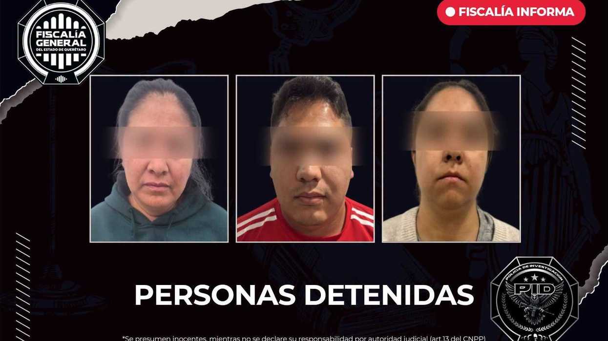 Tarjeta de la Fiscalía General del Estado de Querétaro con las fotografías de las tres personas detenidas por fraude y usurpación de profesiones en Corregidora, con los rostros difuminados.