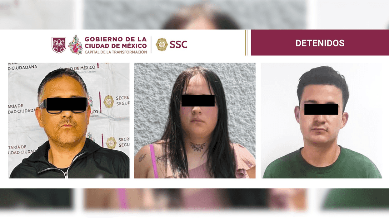 Tarjeta oficial de la SSC de la Ciudad de México con los tres detenidos por extorsión, robo agravado y violación, con los rostros cubiertos por la propia corporación.