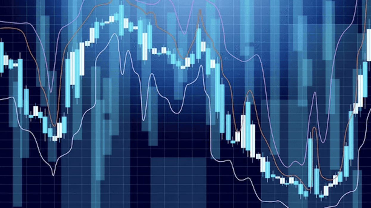 Tasa de 8.9% de Fonacot es competitiva respecto a banca privada, pero requiere 6 meses de antigüedad. Análisis completo de opciones crediticias debe incluir comisiones, seguros y flexibilidad contractual.