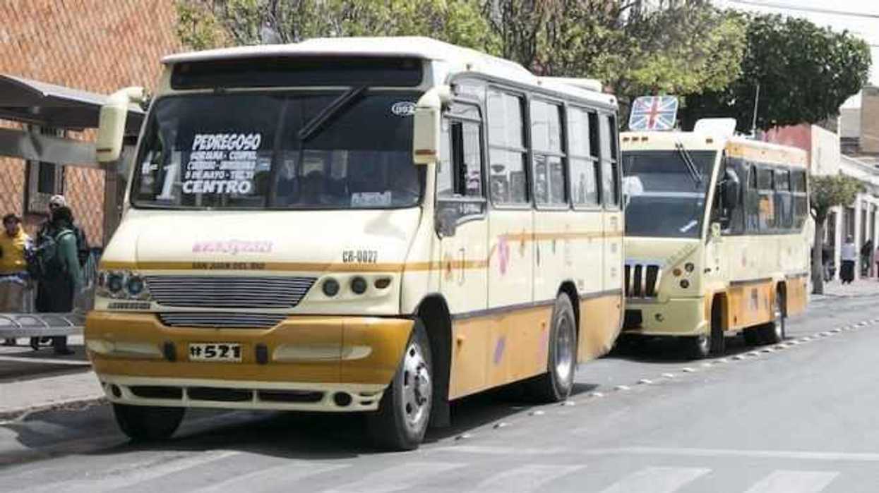 taxivan-transporte_1