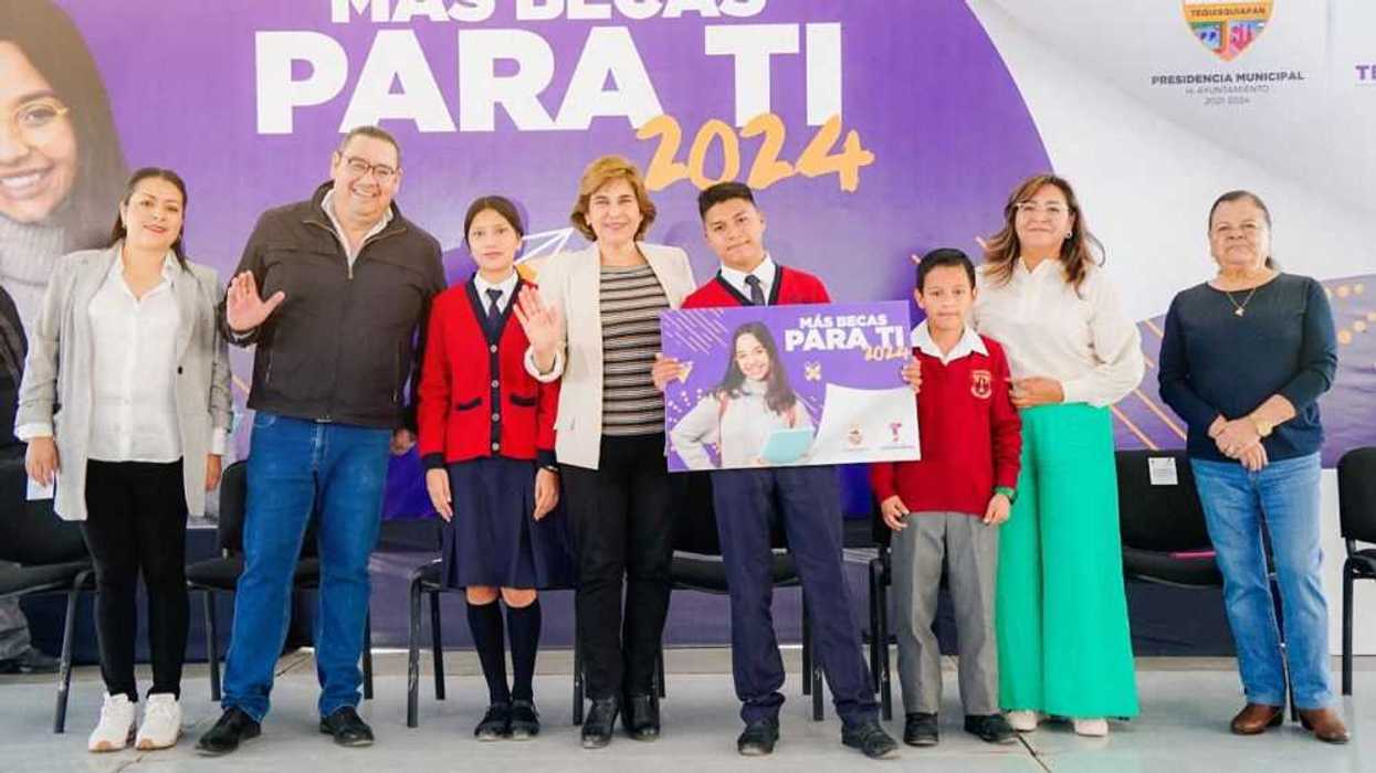Tequisquiapan impulsa la educación con entrega de becas.