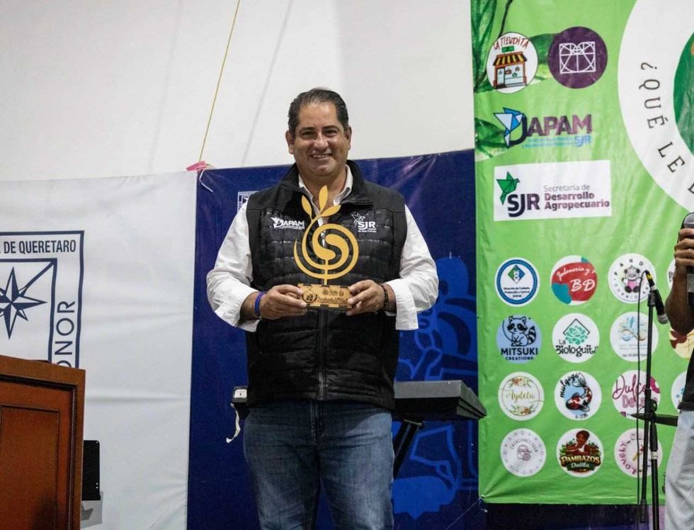 To\u00f1o P\u00e9rez, director de JAPAM, durante ponencia Ra\u00edces del Agua en Cuarto Foro de Sustentabilidad UAQ San Juan del R\u00edo