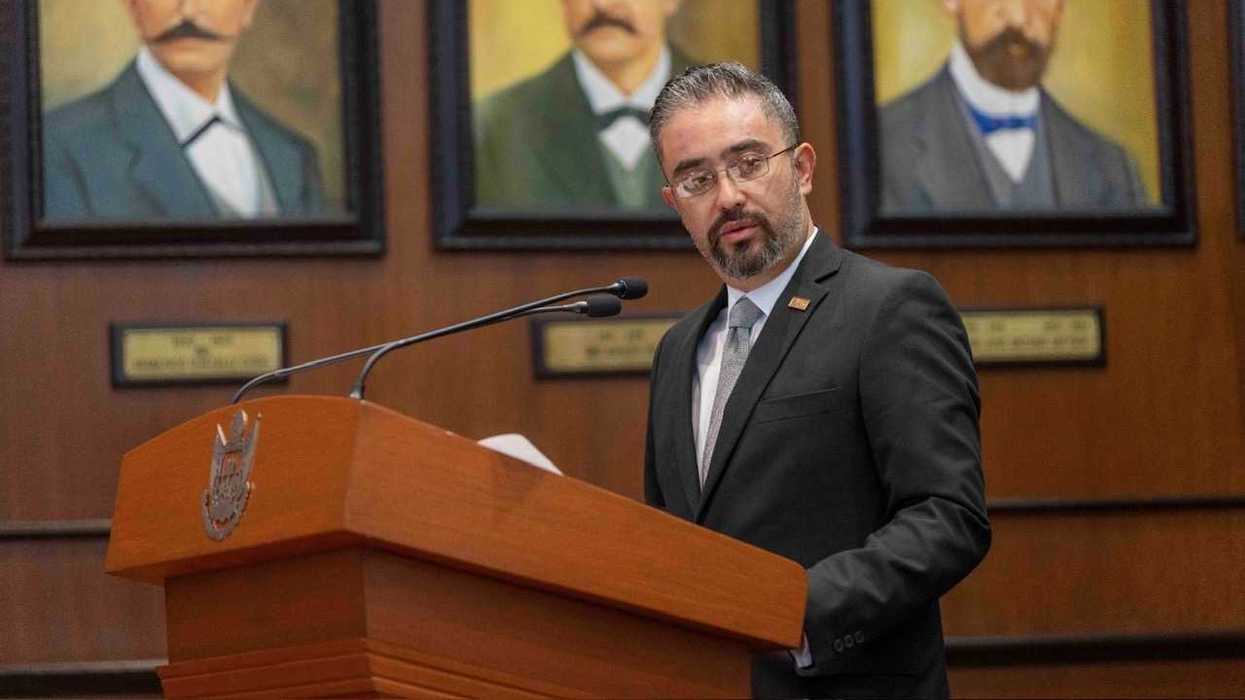 Toma de protesta del nuevo Consejo Directivo del Colegio de Abogados Litigantes de Quer\u00e9taro encabezado por Omar Espino Zaraz\u00faa