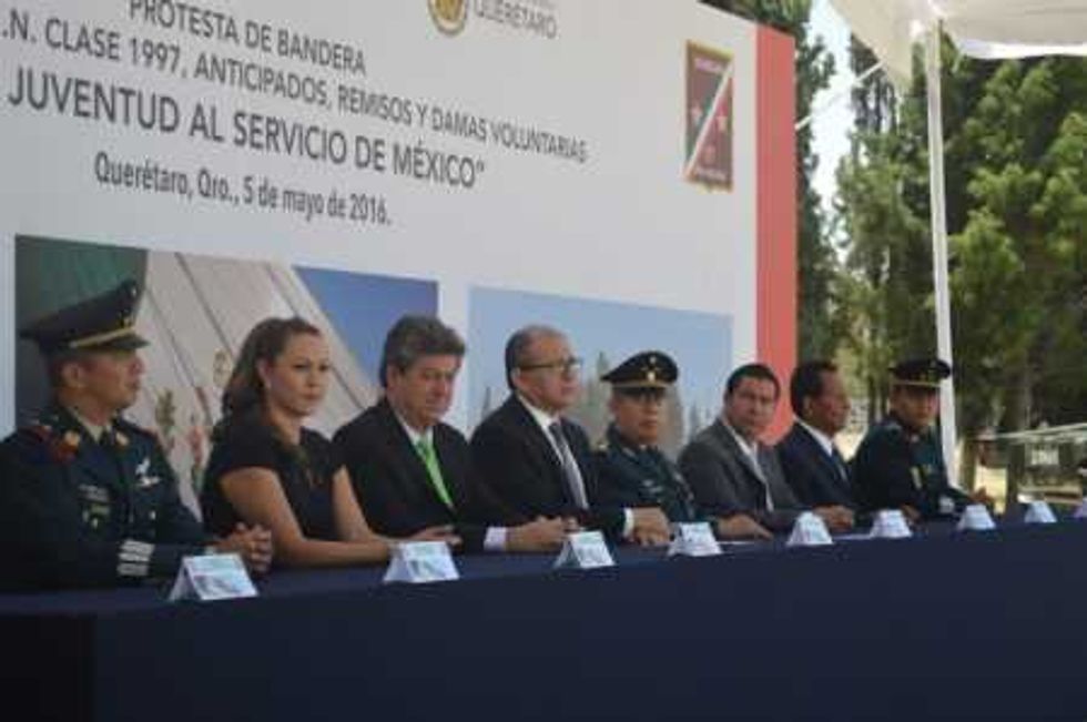 toman-protesta-servicio-militar-2