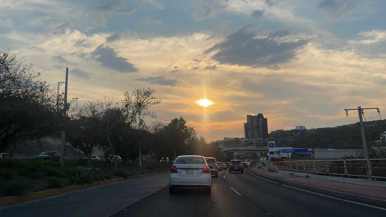 Tormenta eléctrica con nubes oscuras sobre Querétaro, pronóstico clima 19 mayo