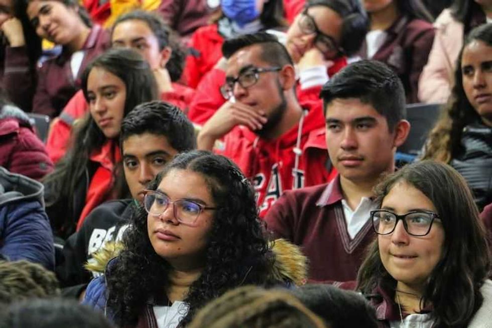 trabaja vero hernandez en prevencion de violencia digital en amealco