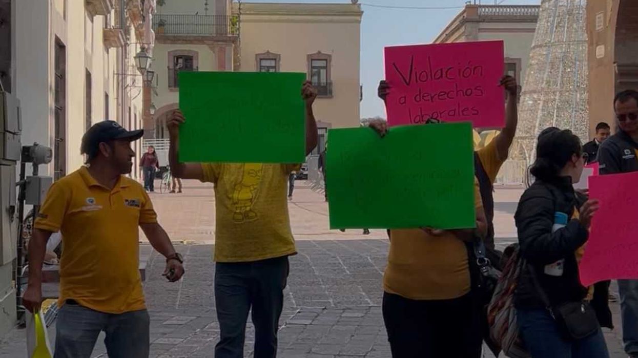 Trabajadores del Bus Municipal se manifiestan en Querétaro para denunciar despidos injustificados y violaciones a sus derechos laborales