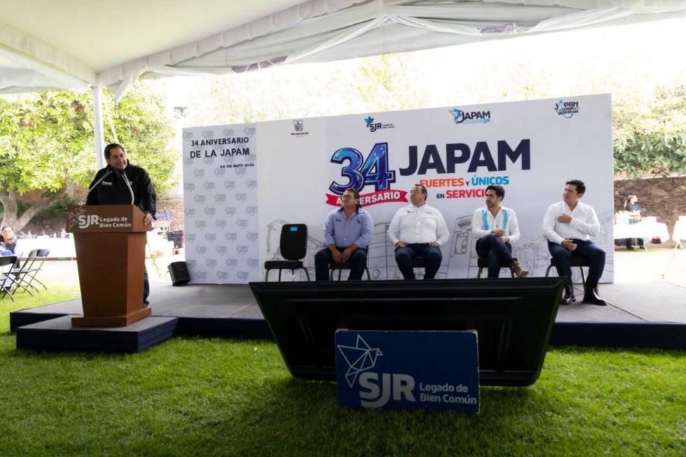 Trabajadores JAPAM reciben reconocimiento por 25 a\u00f1os servicio aniversario 34 San Juan del R\u00edo Quer\u00e9taro