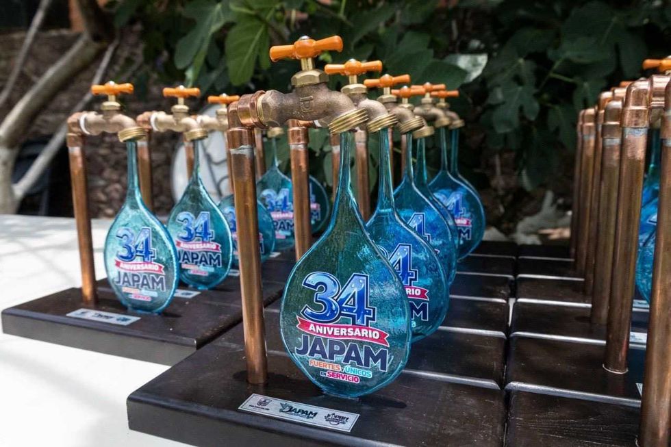 Trabajadores JAPAM reciben reconocimiento por 25 a\u00f1os servicio aniversario 34 San Juan del R\u00edo Quer\u00e9taro