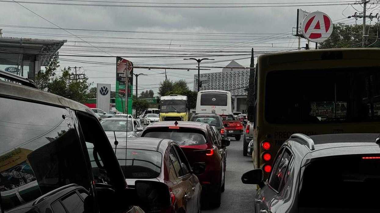 Trabajos de bacheo provocarán el cierre temporal de un tramo del Boulevard Hidalgo y modificaciones a la circulación en calles aledañas de San Juan del Río.