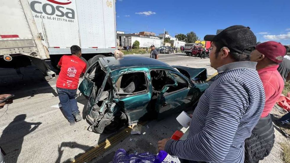 Trágica muerte de bebé en brutal carambola en la México Querétaro.
