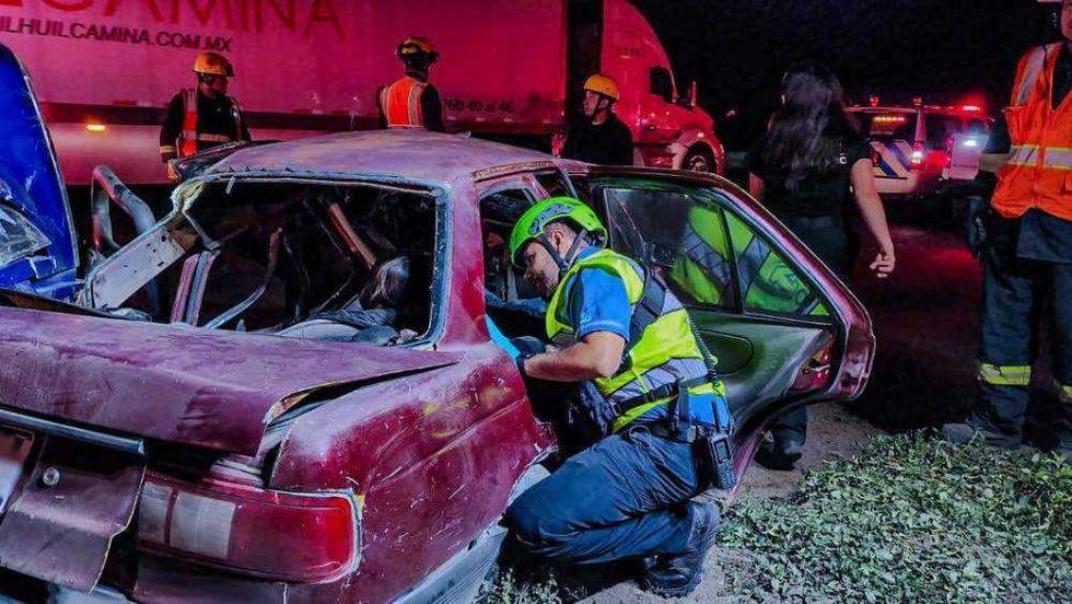 Trágico Accidente en la Carretera 57 Deja un Fallecido y una Persona Herida. Foto: Facebook/Protección Civil del Municipio de Querétaro.