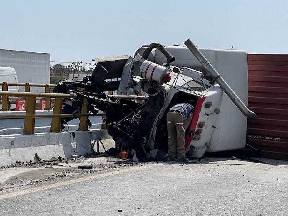 trailer accidente vias4