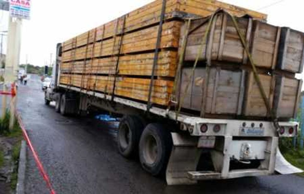 trailer-aplasta-trabajador-kimberly-3