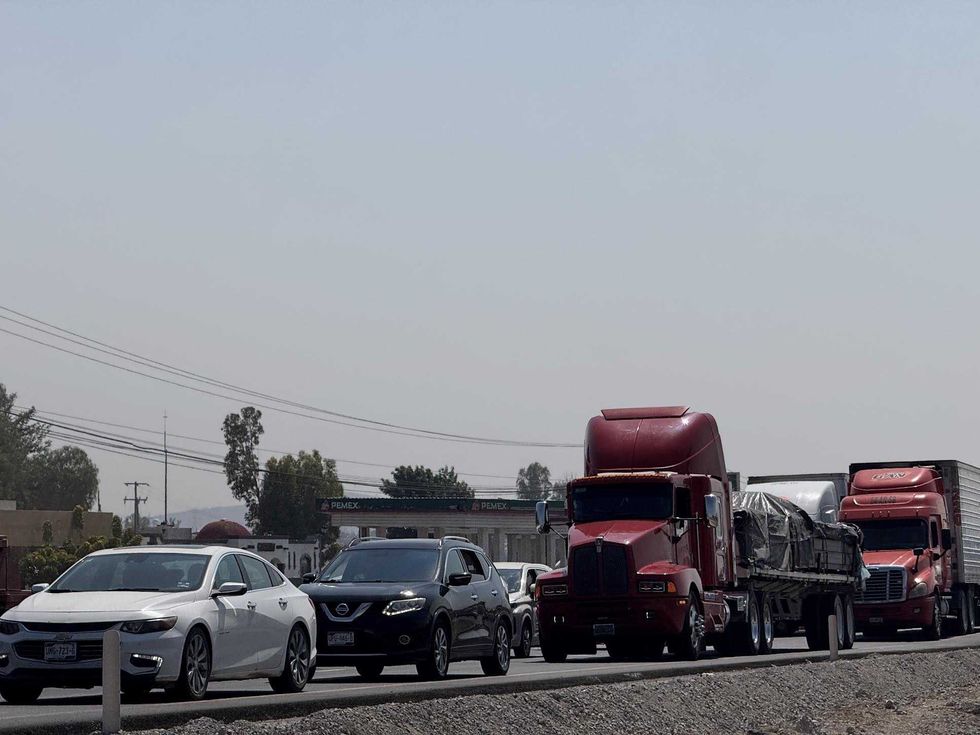 Tramo de la carretera federal 57 entre El Colorado y Con\u00edn en obra desde junio de 2025 con ampliaci\u00f3n de tres a cuatro carriles en Quer\u00e9taro