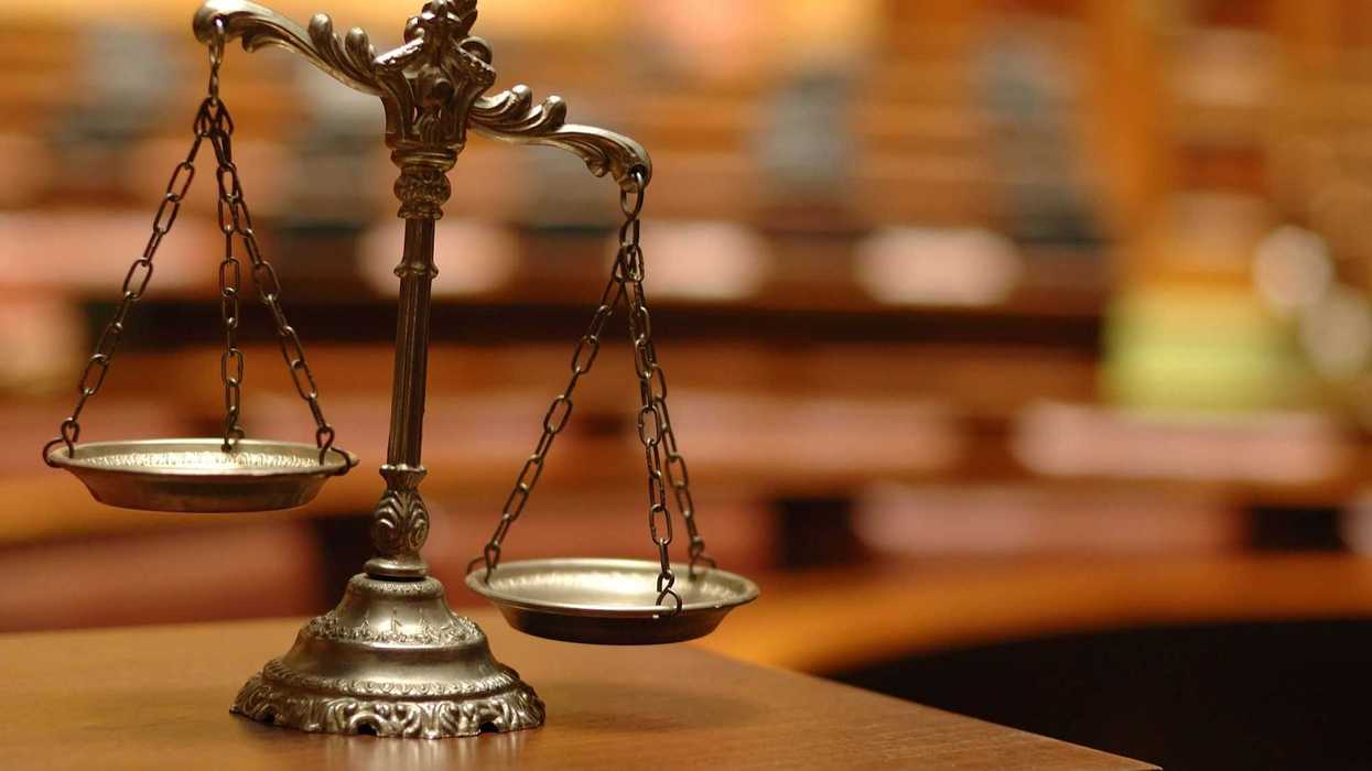 Tribunal Electoral Exonera a Grupo Televisivo y Sanciona al PRI. Depositphotos.