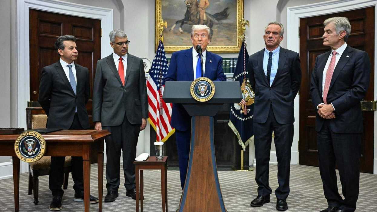 Trump anuncia rebaja de 59% en precios de medicamentos. AFP.